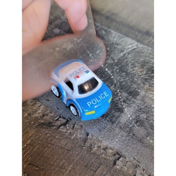 Mini police cop car toy figure - Picture 1 of 4